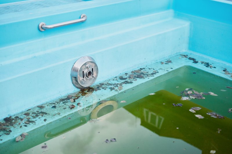 Optymalne metody podgrzewania wody w otwartych basenach przydomowych
